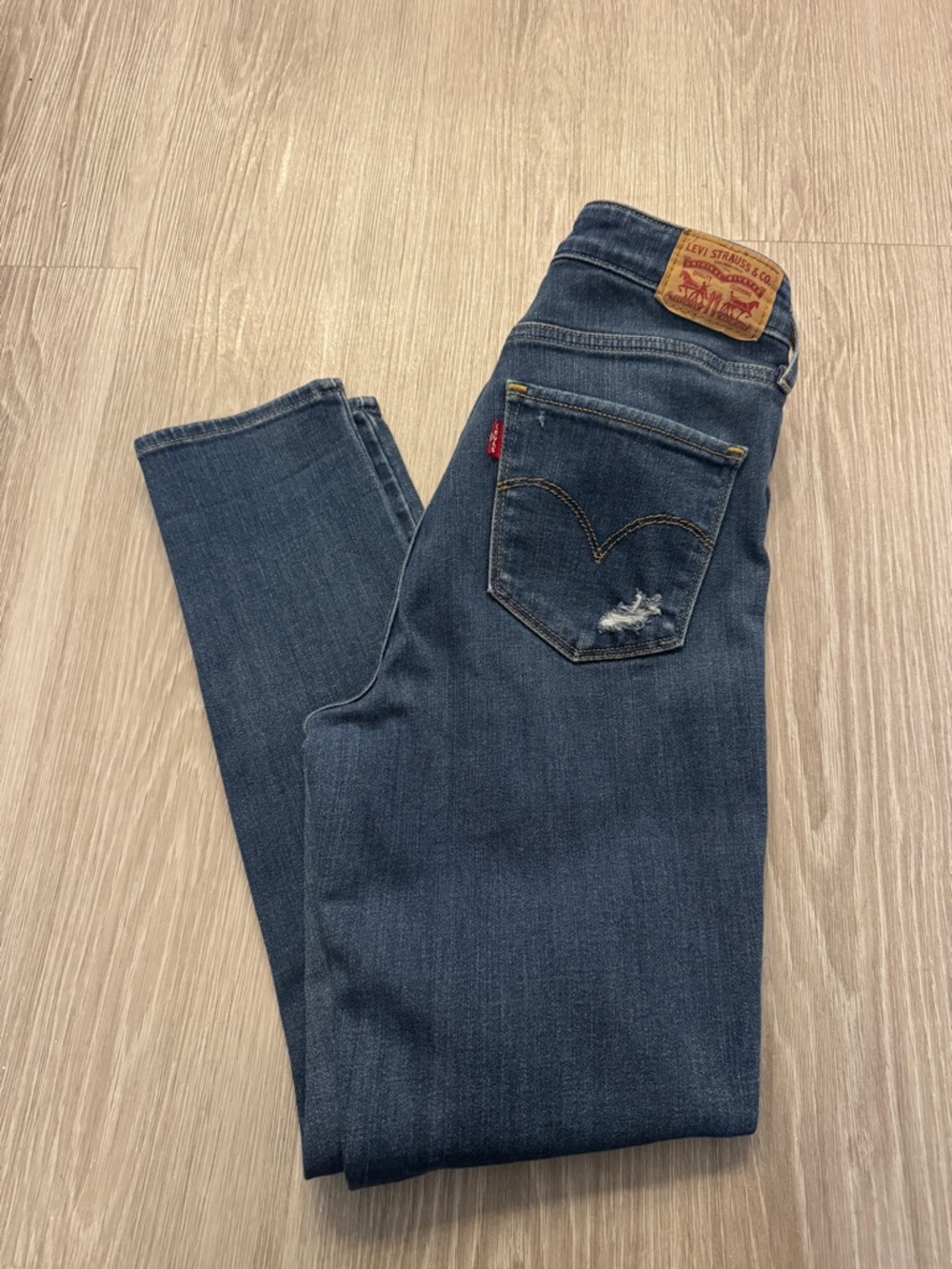 Levi's Distressed Medium Blue Women's Jeans